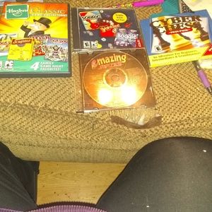 Lot of 4 computer games